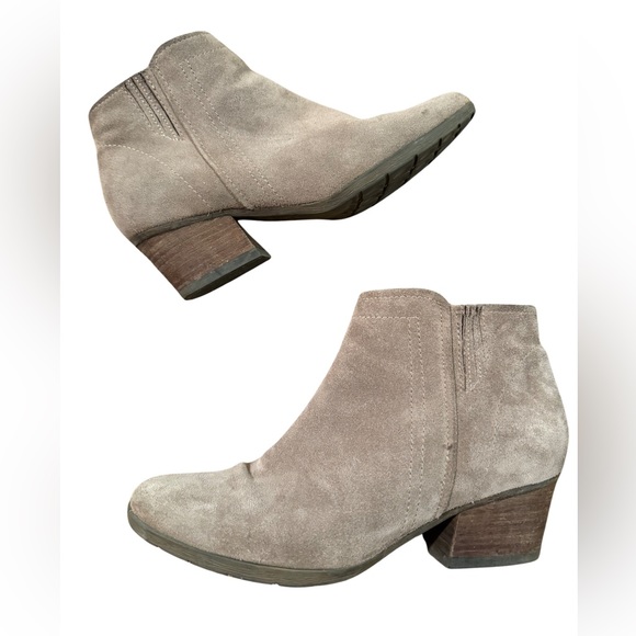 Blondo Valli Waterproof Suede Ankle Booties - Picture 1 of 6